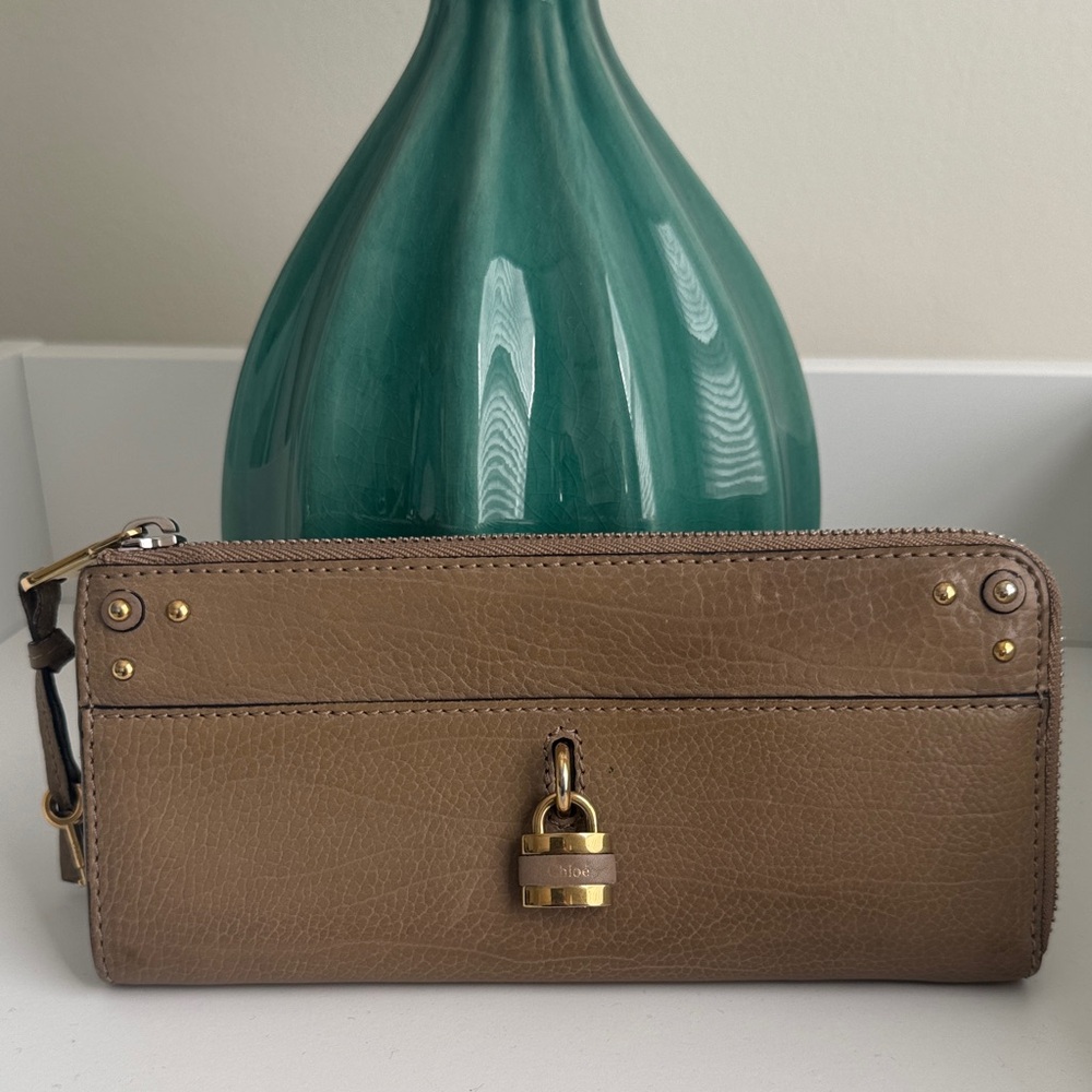 Chloe Paddington Zip Beige Leather Wallet